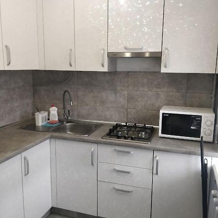 Studio Comfort On Golovna Street Chernivtsi Luaran gambar