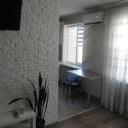 Studio Comfort On Golovna Street Chernivtsi Luaran gambar
