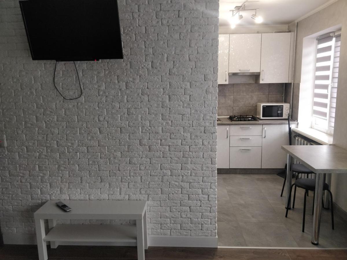 Studio Comfort On Golovna Street Chernivtsi Luaran gambar