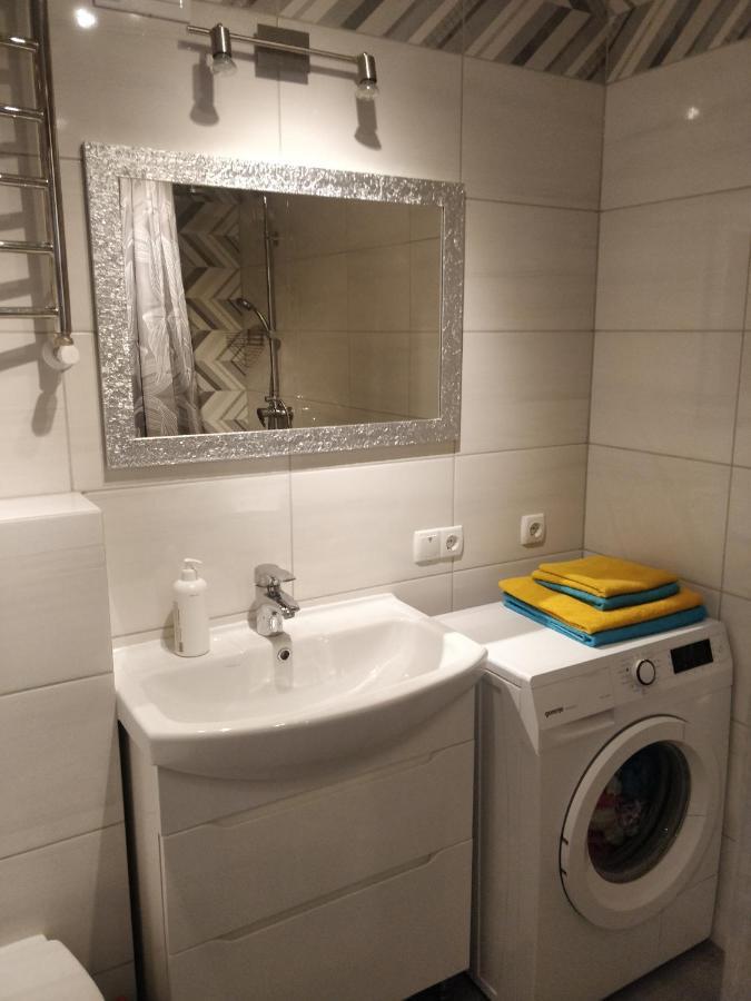 Studio Comfort On Golovna Street Chernivtsi Luaran gambar
