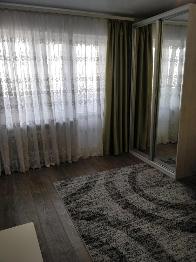Studio Comfort On Golovna Street Chernivtsi Luaran gambar