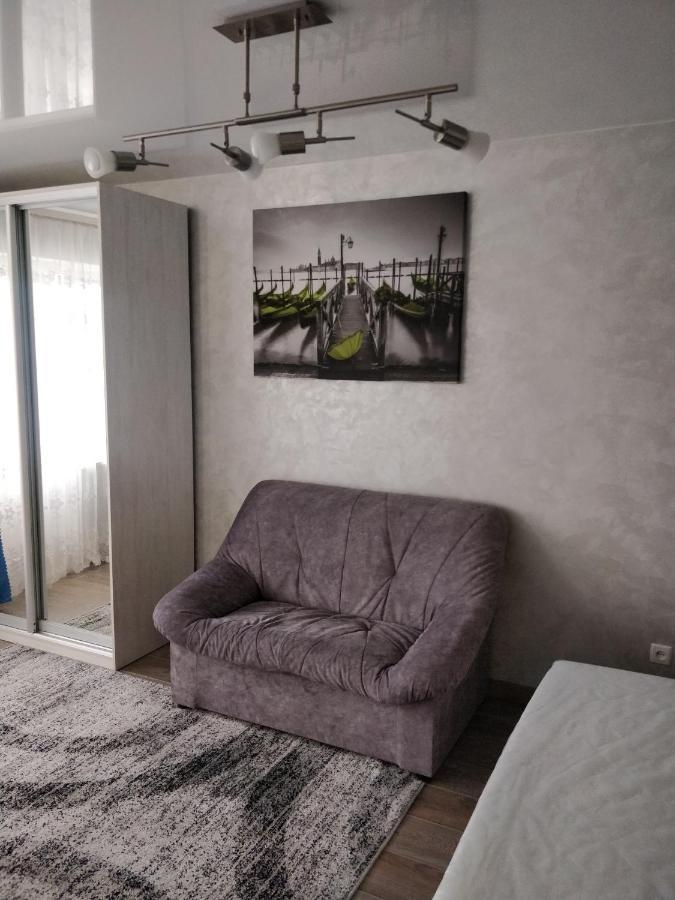 Studio Comfort On Golovna Street Chernivtsi Luaran gambar