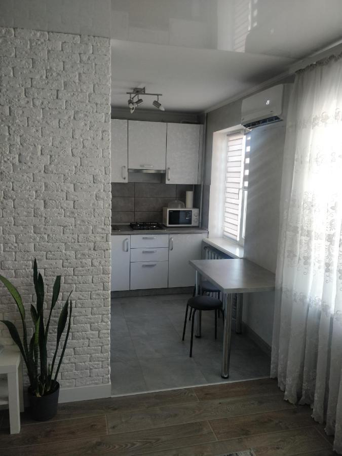 Studio Comfort On Golovna Street Chernivtsi Luaran gambar