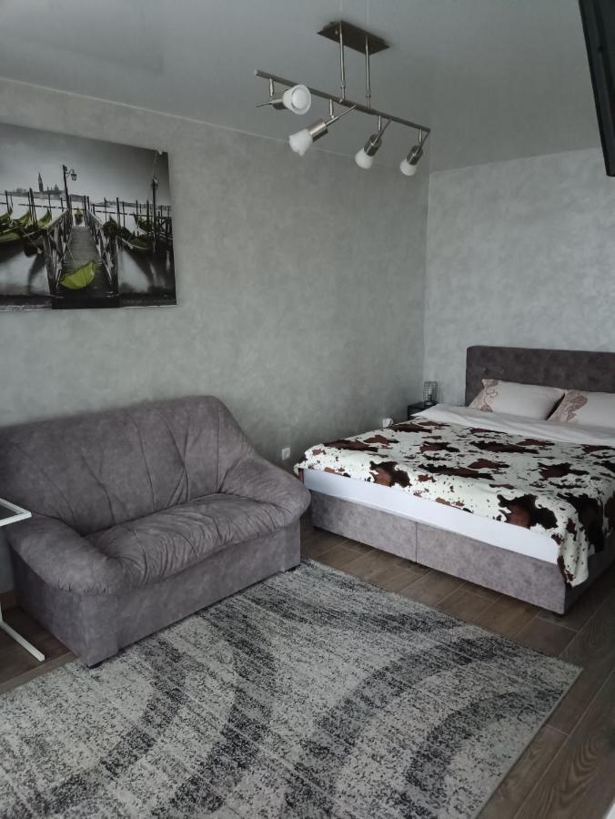 Studio Comfort On Golovna Street Chernivtsi Luaran gambar